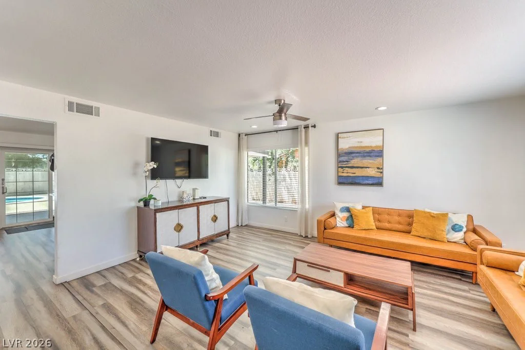 1851 Hacienda, Las Vegas, NV 89119