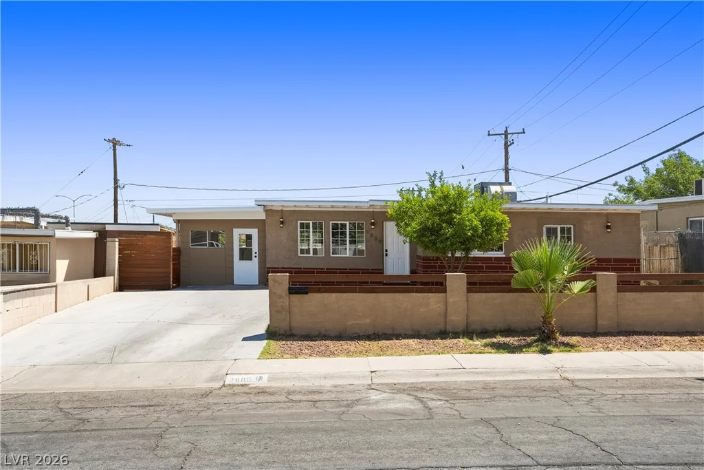1809 Oakwood, North Las Vegas, NV 89030