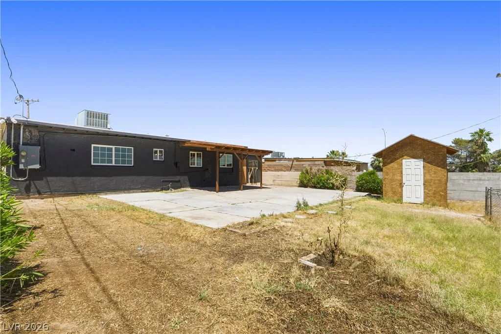 1809 Oakwood, North Las Vegas, NV 89030