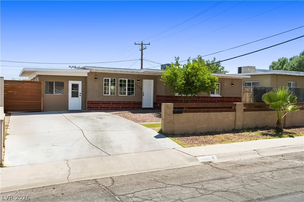 1809 Oakwood, North Las Vegas, NV 89030