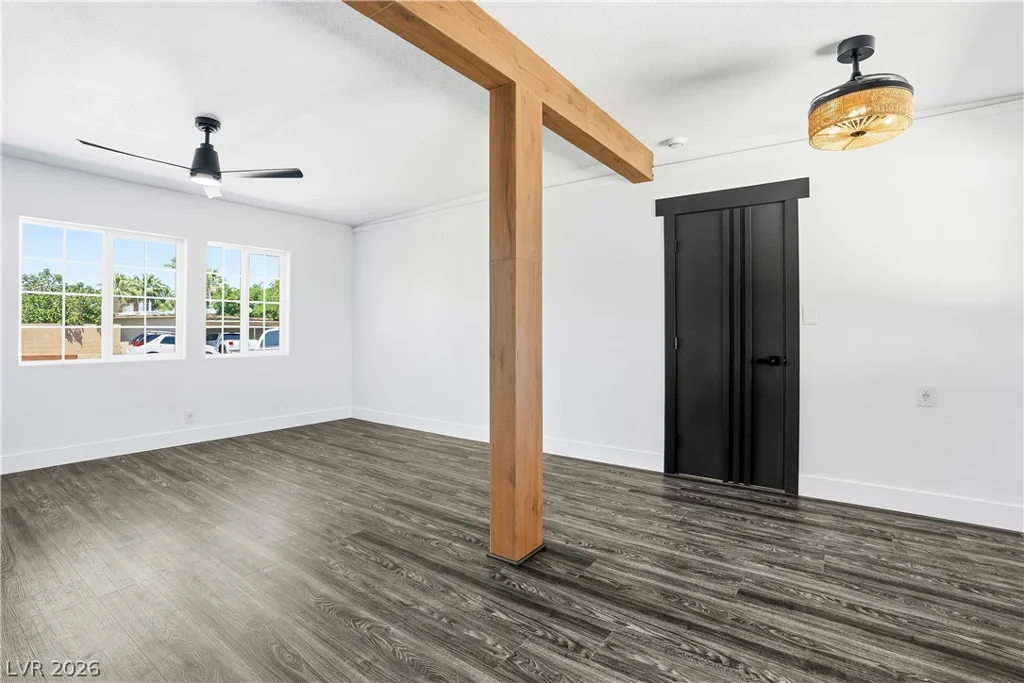 1809 Oakwood, North Las Vegas, NV 89030