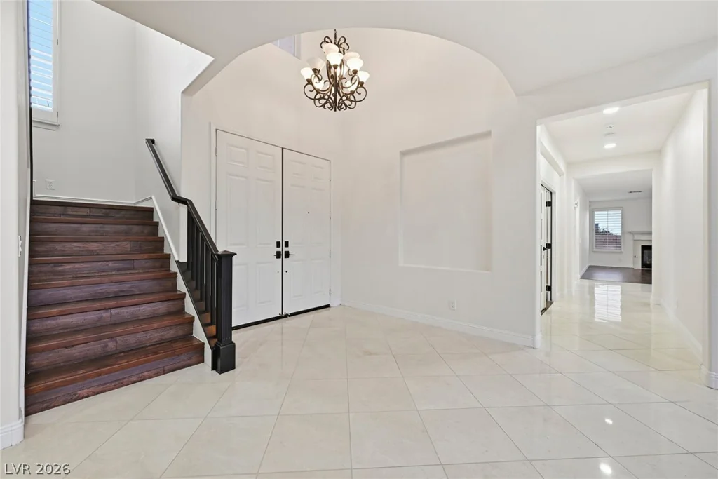 10658 Chillingham, Las Vegas, NV 89183