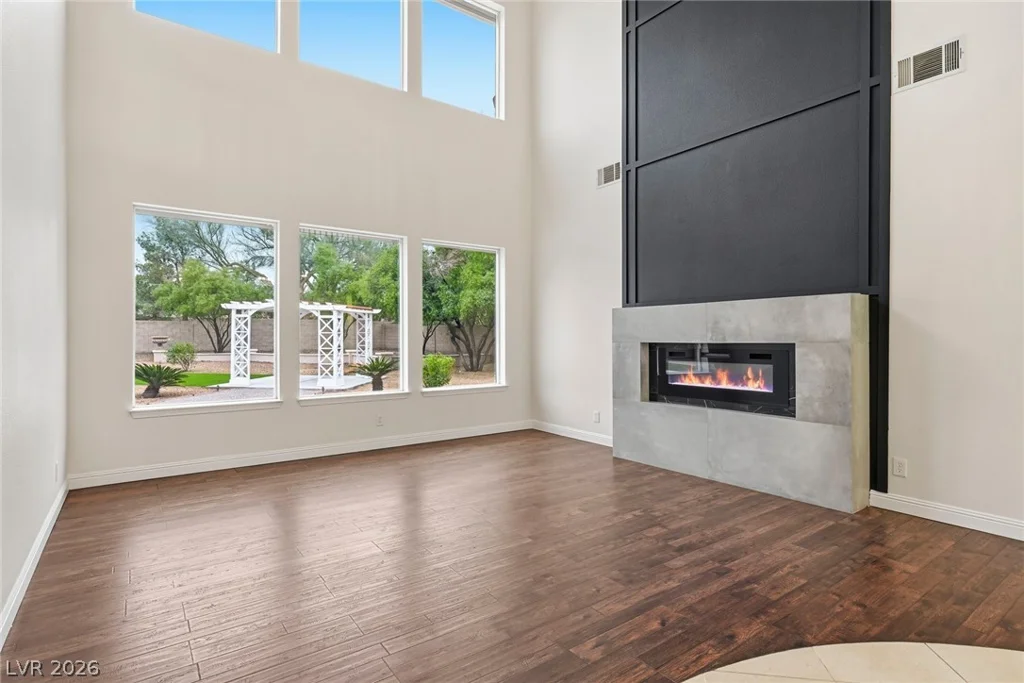 10658 Chillingham, Las Vegas, NV 89183