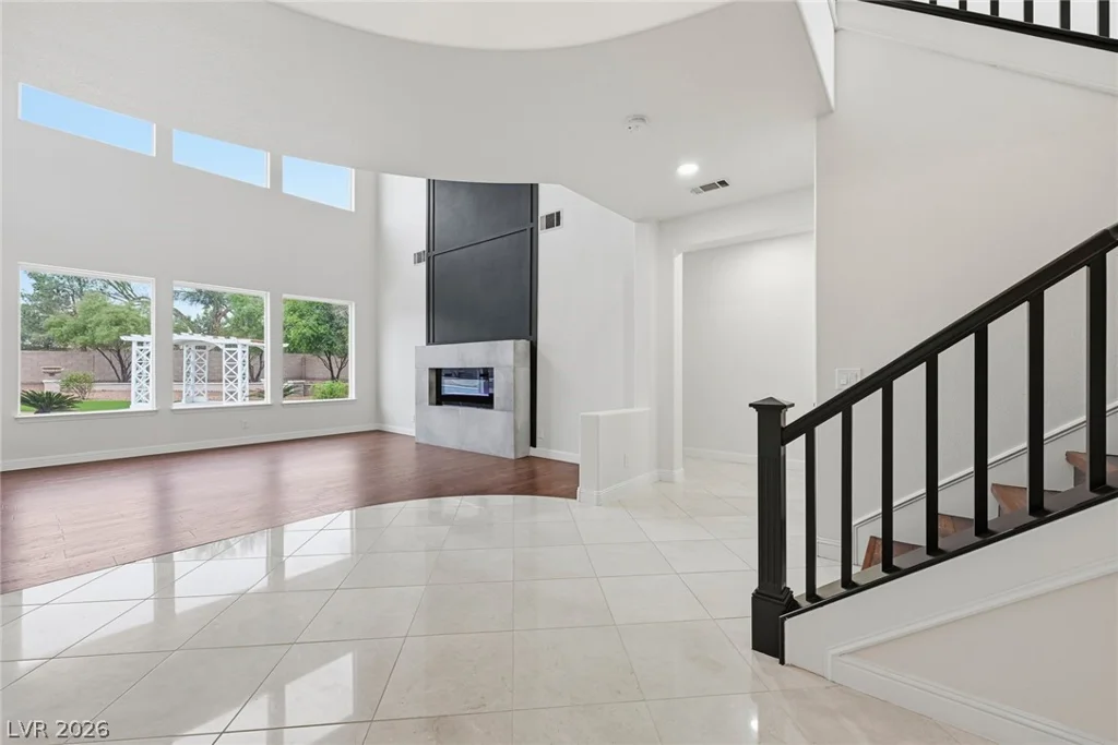 10658 Chillingham, Las Vegas, NV 89183