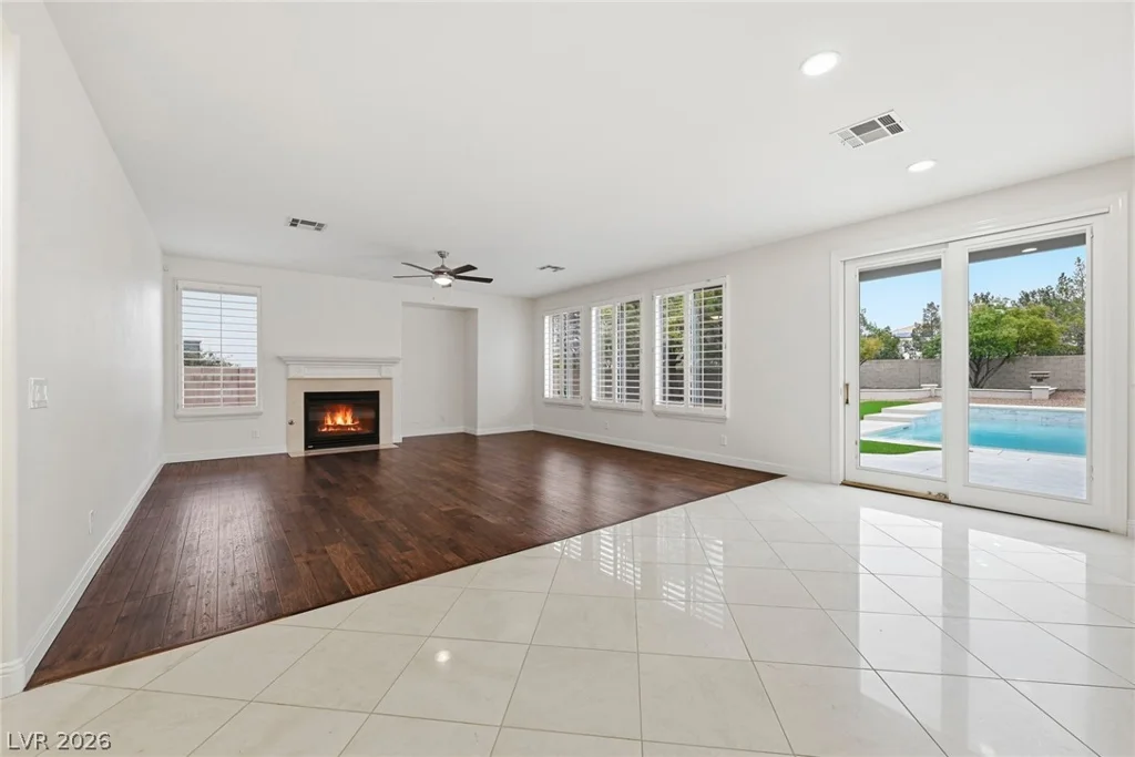 10658 Chillingham, Las Vegas, NV 89183