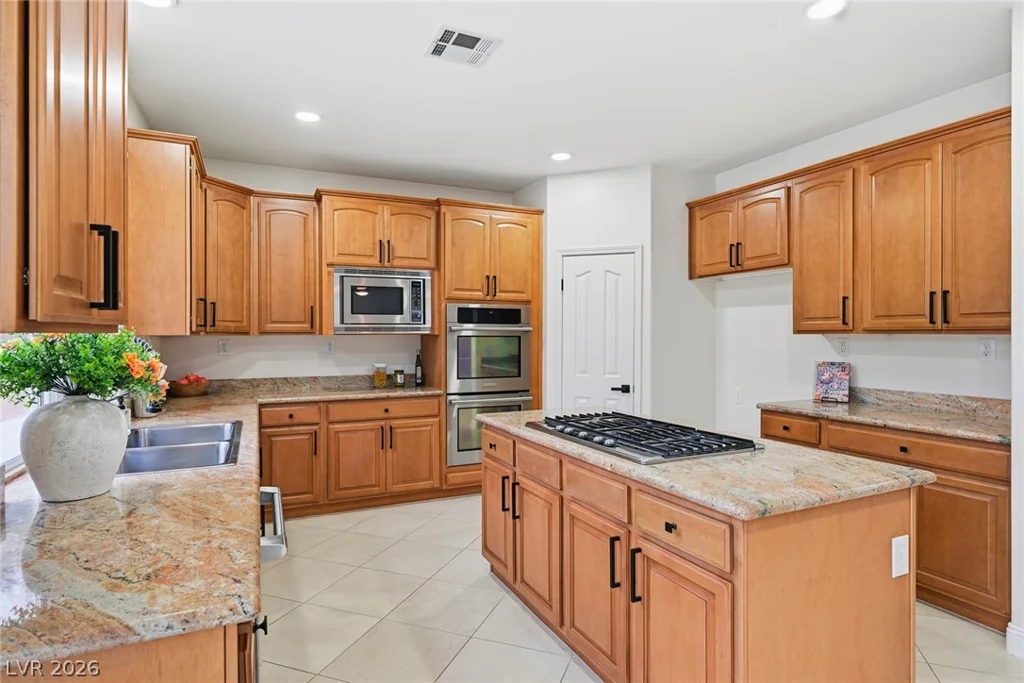 10658 Chillingham, Las Vegas, NV 89183