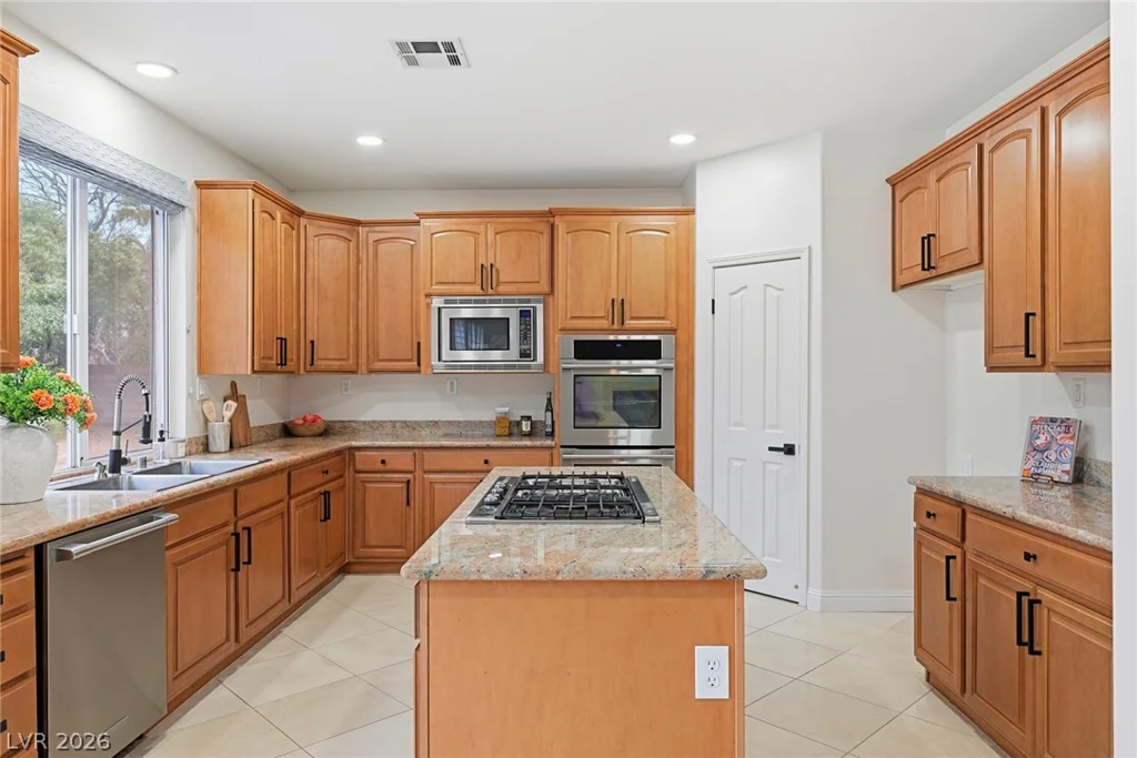 10658 Chillingham, Las Vegas, NV 89183
