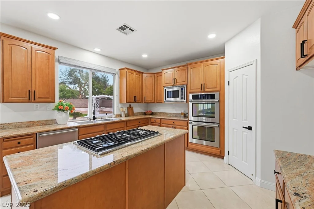 10658 Chillingham, Las Vegas, NV 89183