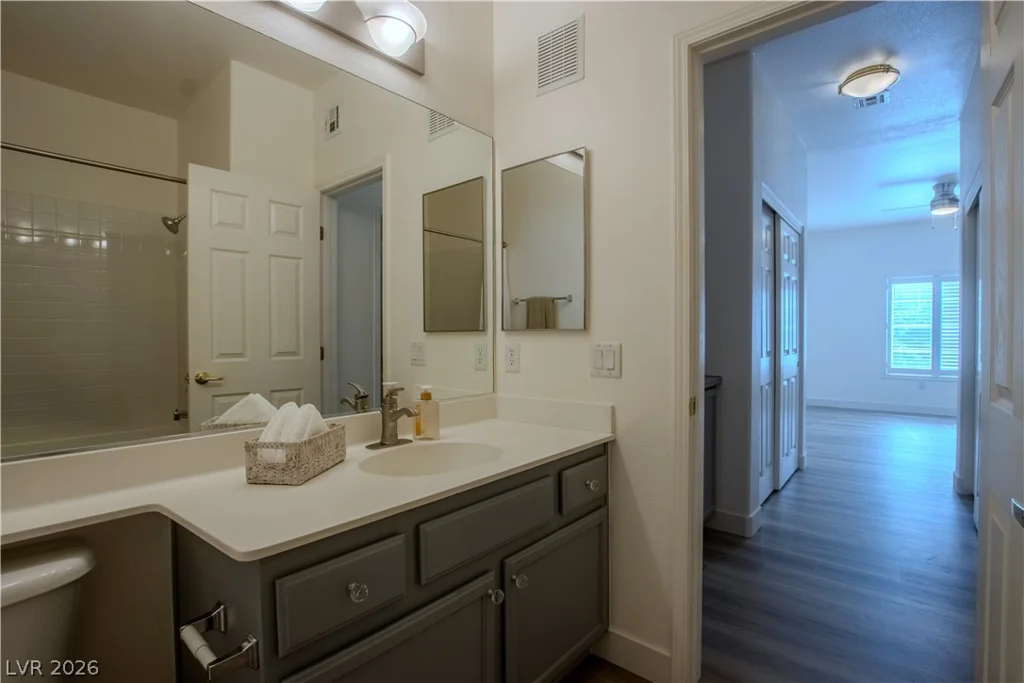 3815 Juno Beach, Las Vegas, NV 89129
