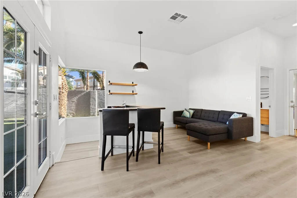 118 Weatherwood, Henderson, NV 89074
