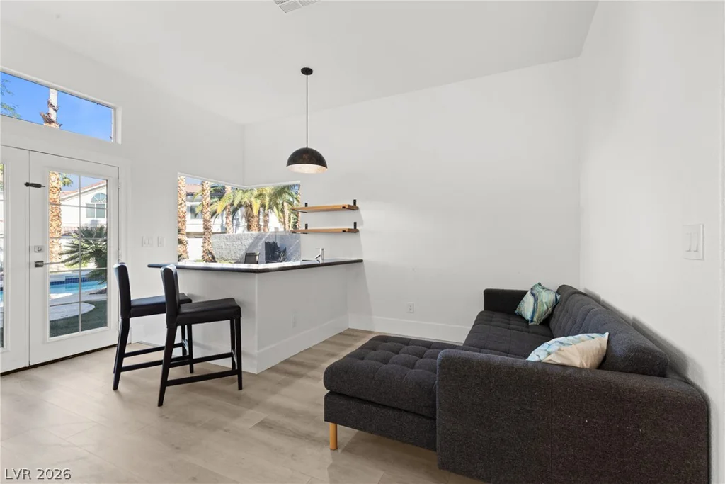 118 Weatherwood, Henderson, NV 89074