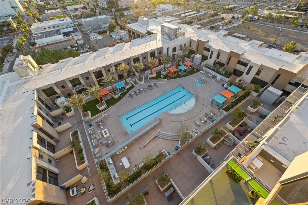 353 Bonneville, Las Vegas, NV 89101