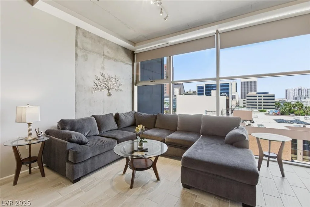 353 Bonneville, Las Vegas, NV 89101