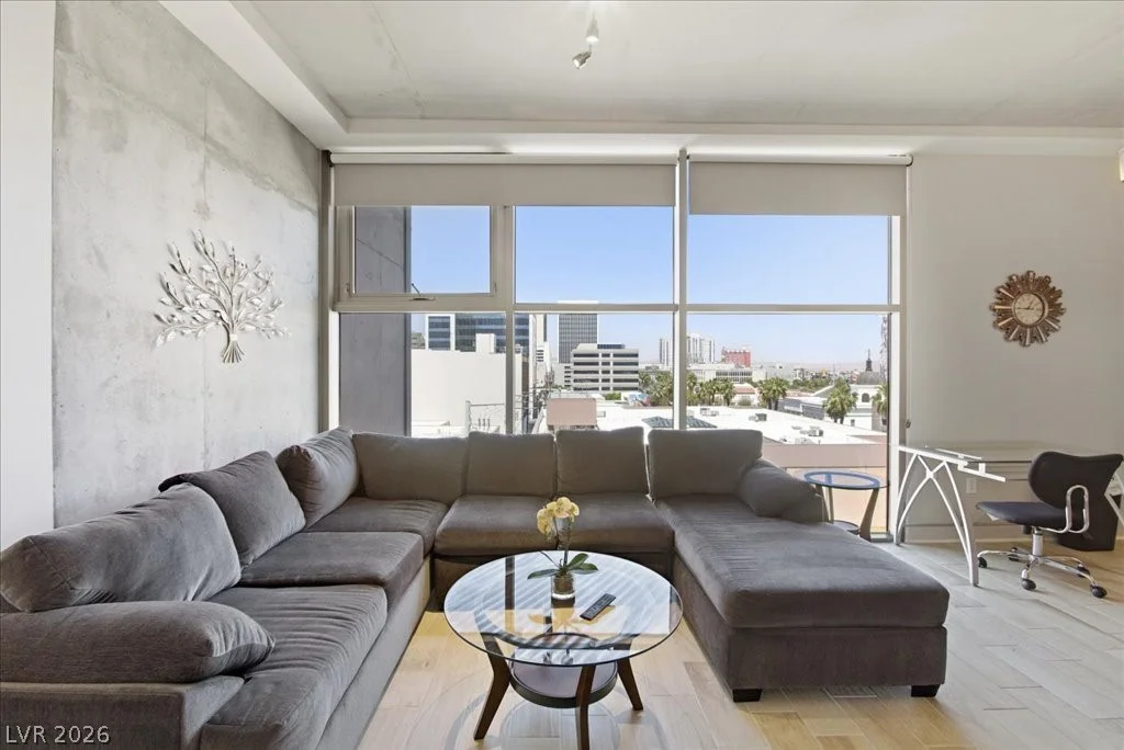 353 Bonneville, Las Vegas, NV 89101