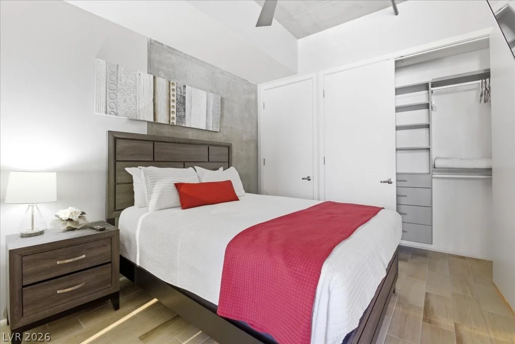 353 Bonneville, Las Vegas, NV 89101