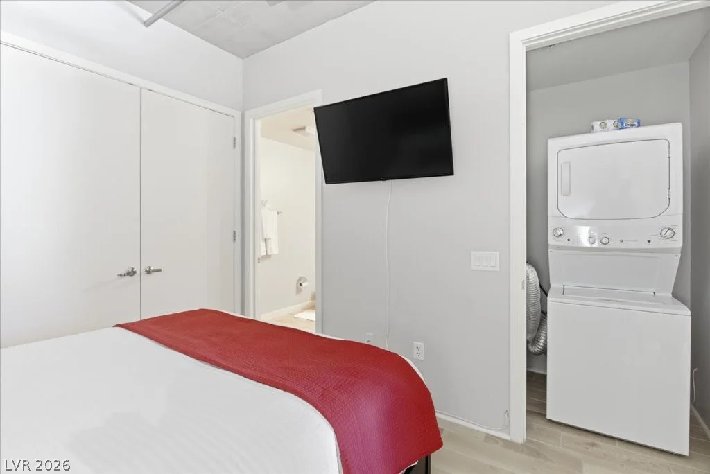 353 Bonneville, Las Vegas, NV 89101