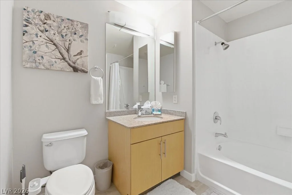 353 Bonneville, Las Vegas, NV 89101