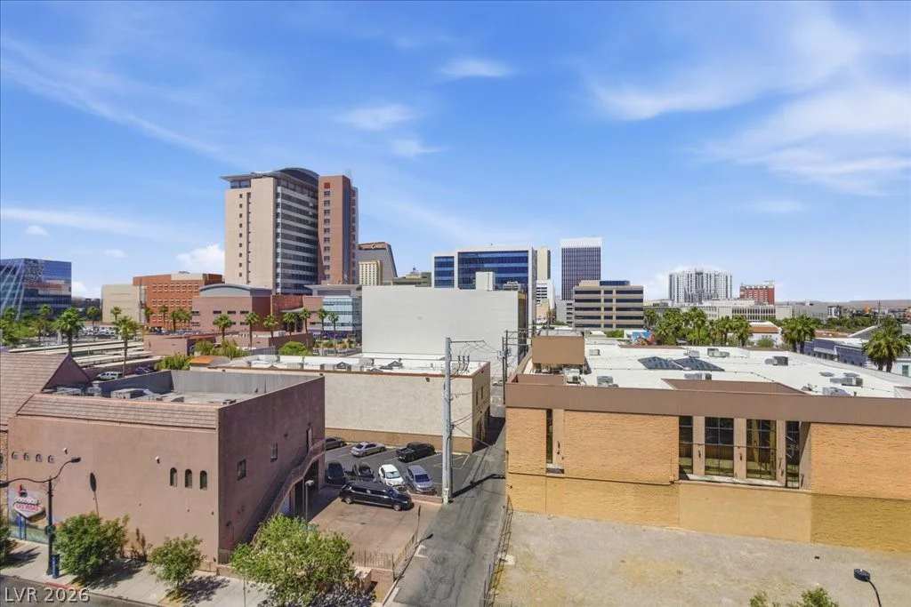 353 Bonneville, Las Vegas, NV 89101