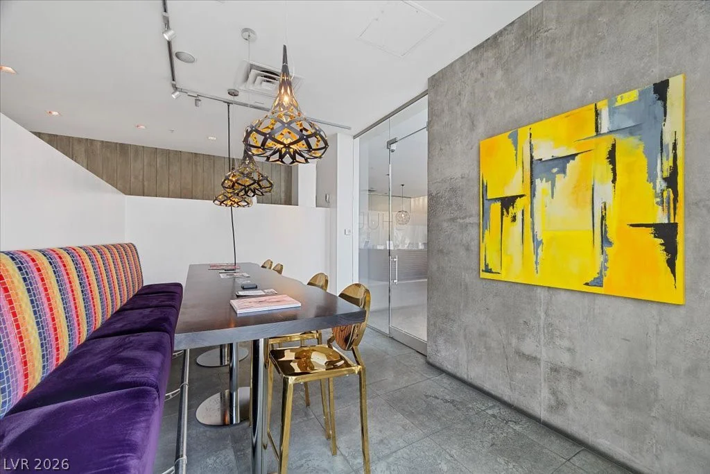 353 Bonneville, Las Vegas, NV 89101