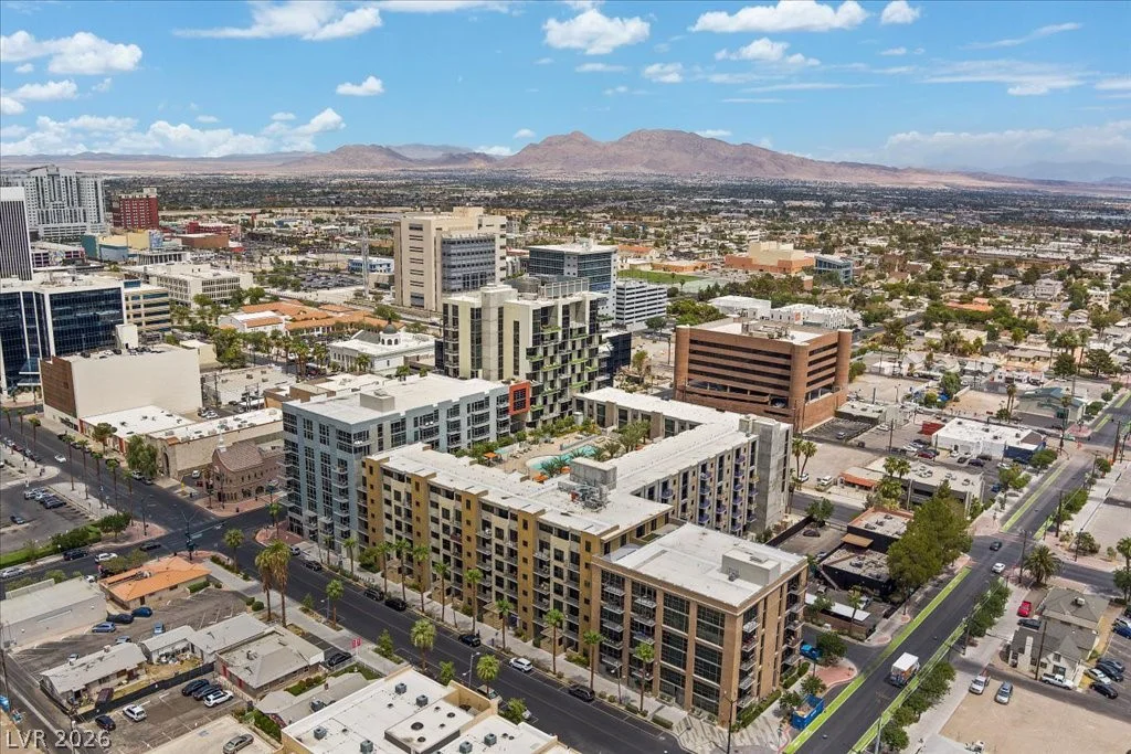 353 Bonneville, Las Vegas, NV 89101