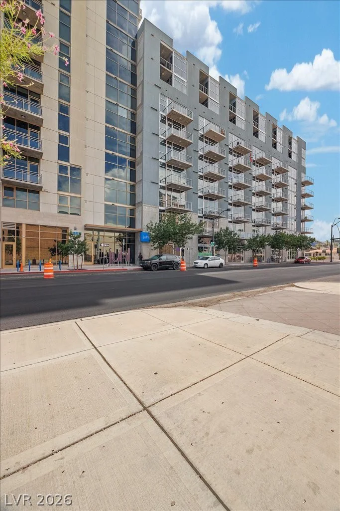 353 Bonneville, Las Vegas, NV 89101