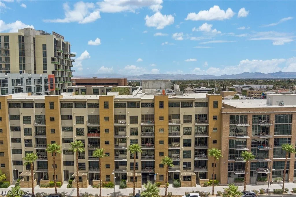 353 Bonneville, Las Vegas, NV 89101
