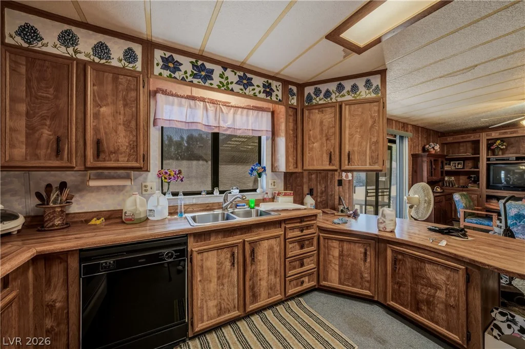 1891 Pearl, Pahrump, NV 89060