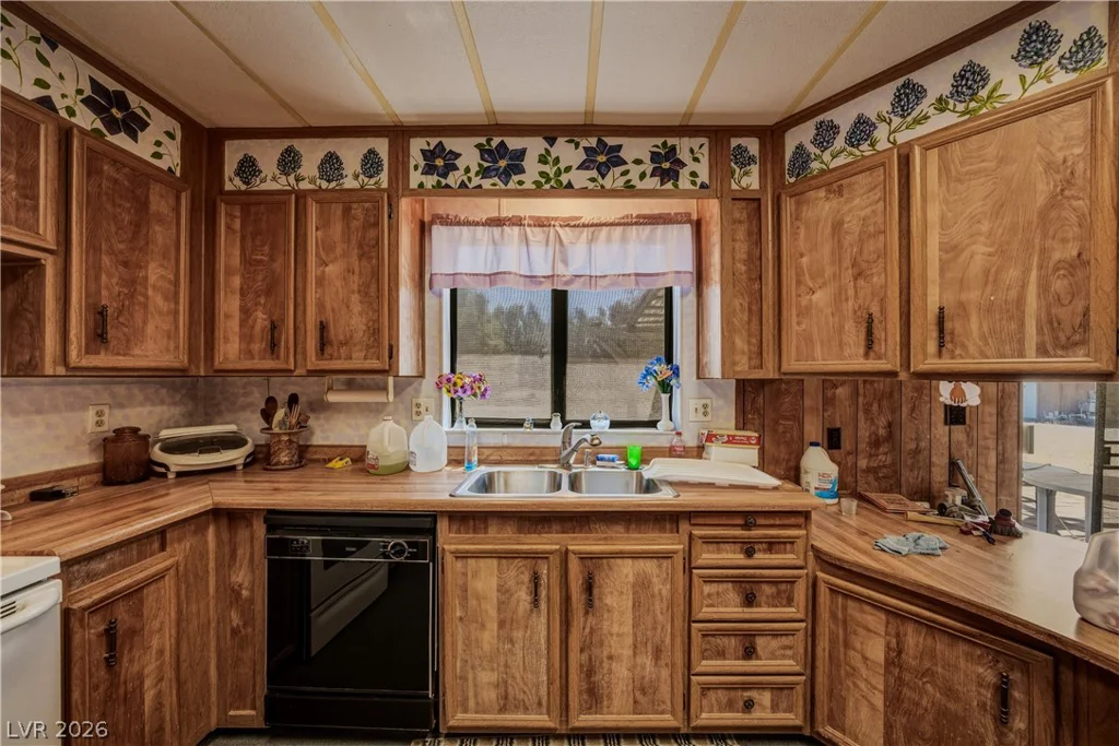 1891 Pearl, Pahrump, NV 89060