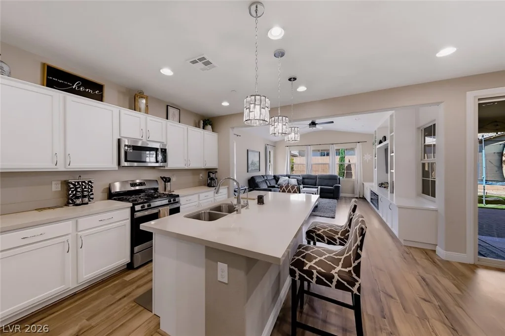 608 Cadence View, Henderson, NV 89011