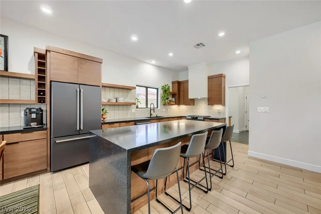 400 Lacy, Las Vegas, NV 89107