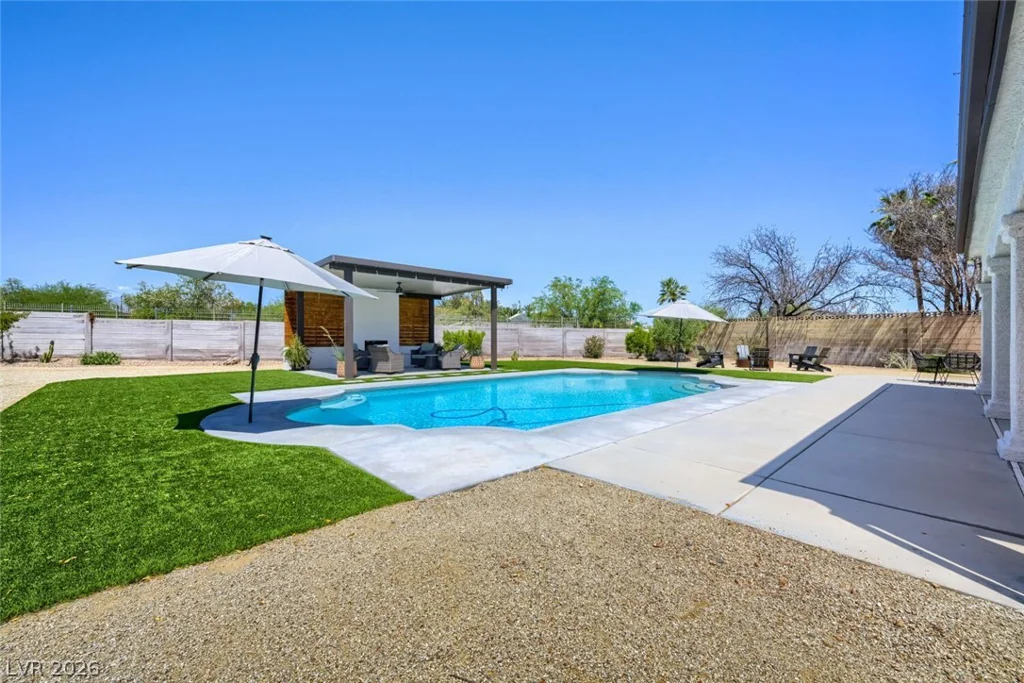 400 Lacy, Las Vegas, NV 89107