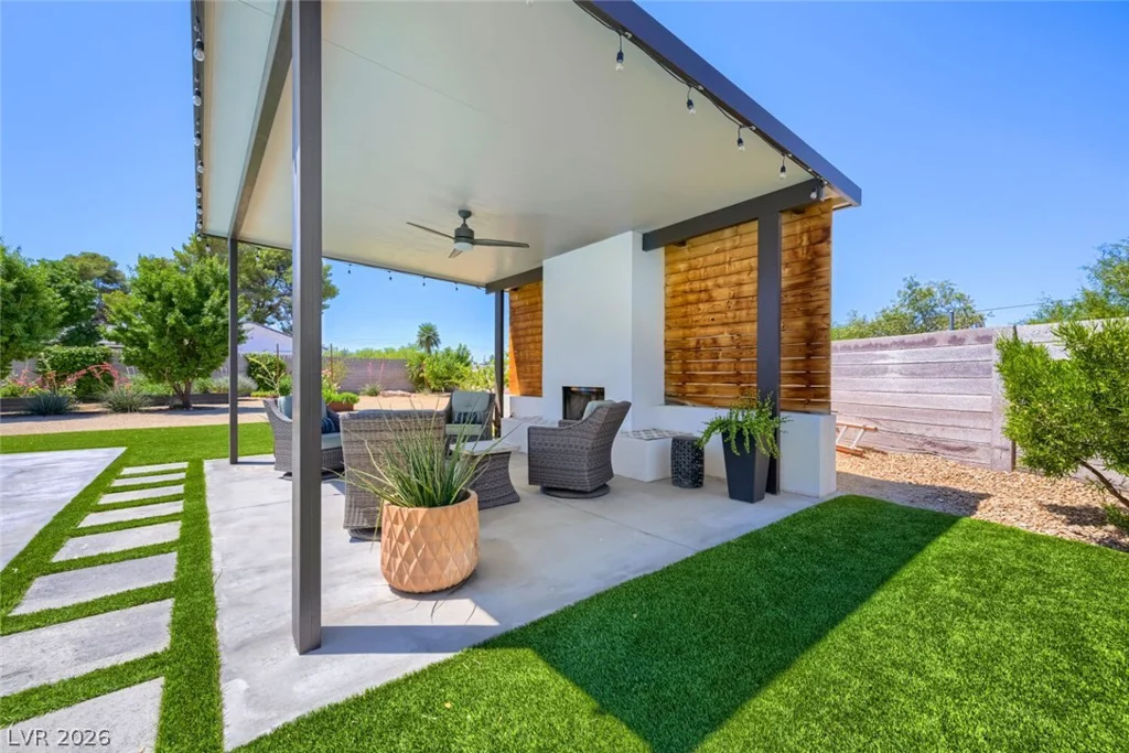 400 Lacy, Las Vegas, NV 89107