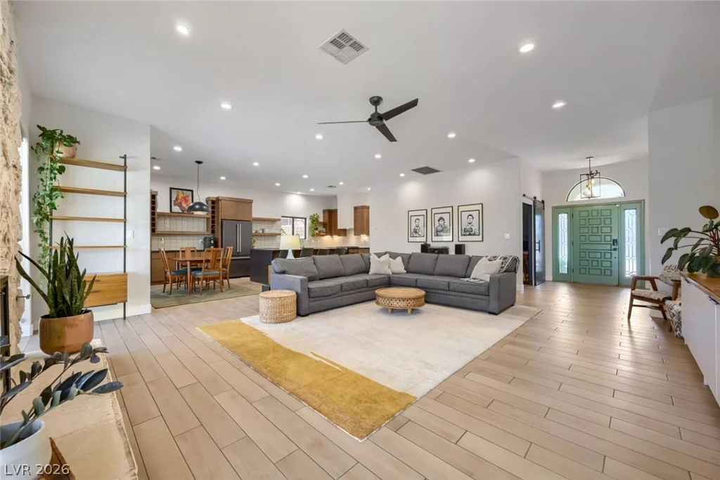 400 Lacy, Las Vegas, NV 89107
