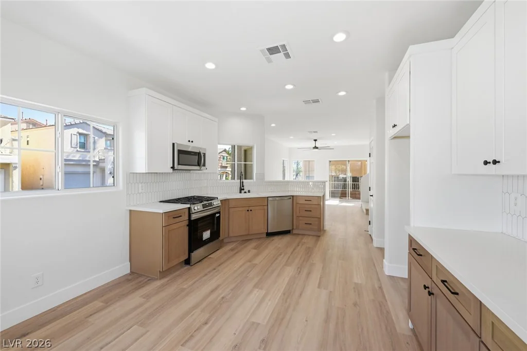 6352 Lonesome Lake, Las Vegas, NV 89148