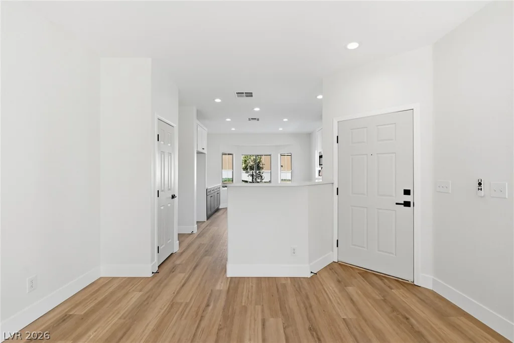 6352 Lonesome Lake, Las Vegas, NV 89148