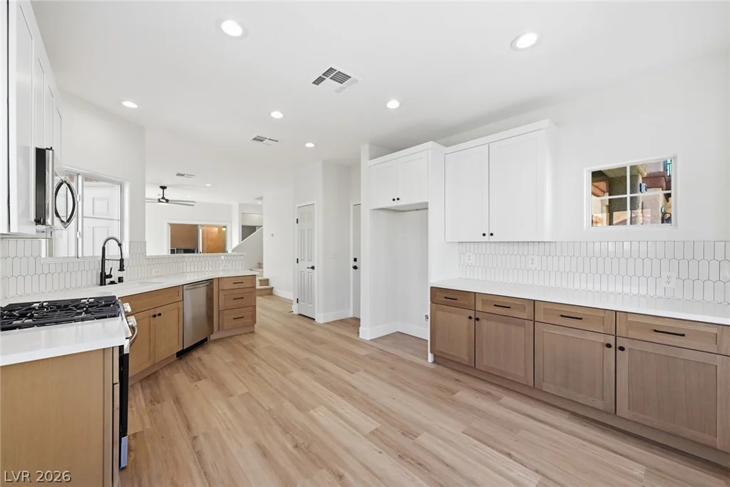 6352 Lonesome Lake, Las Vegas, NV 89148