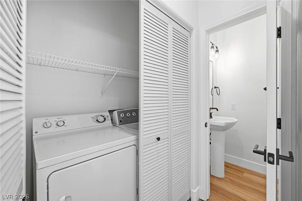 6352 Lonesome Lake, Las Vegas, NV 89148