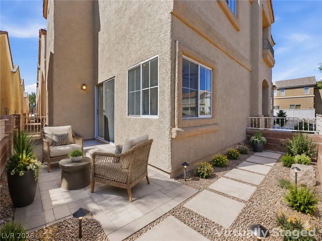 6352 Lonesome Lake, Las Vegas, NV 89148