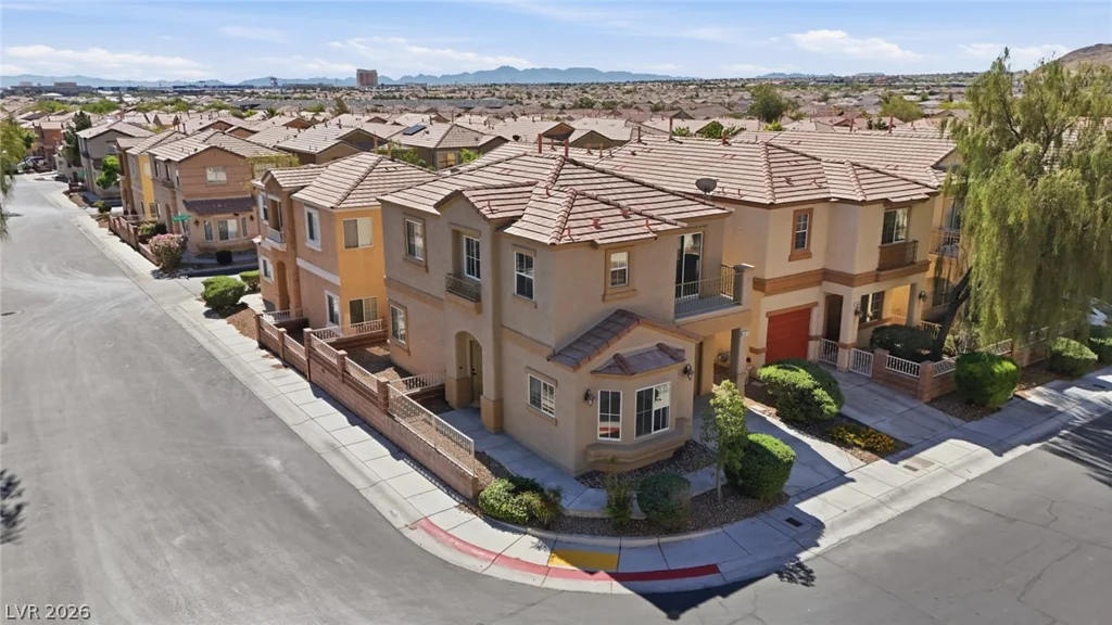 6352 Lonesome Lake, Las Vegas, NV 89148