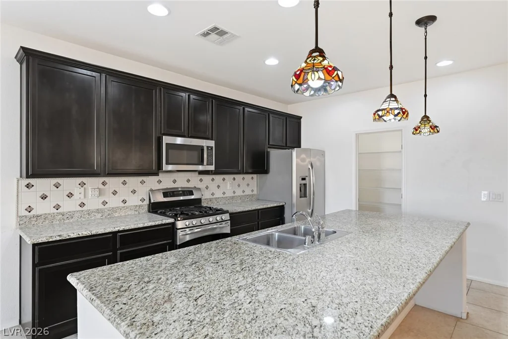 7120 Whitford, Las Vegas, NV 89166