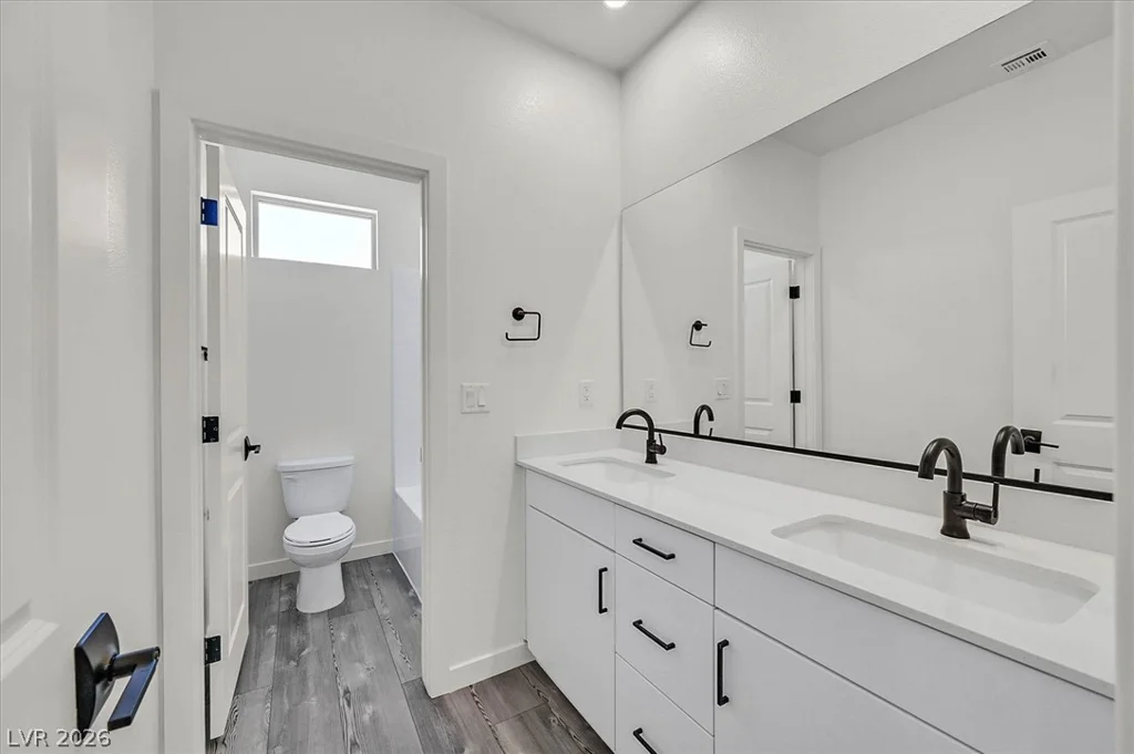 6915 Fordham Creek, North Las Vegas, NV 89084