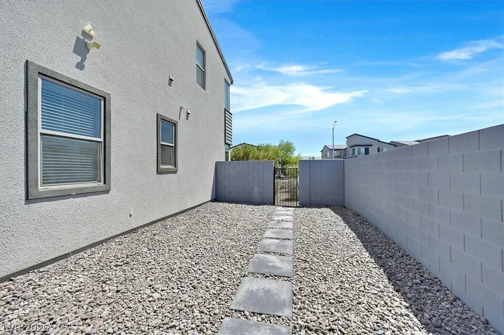 6915 Fordham Creek, North Las Vegas, NV 89084