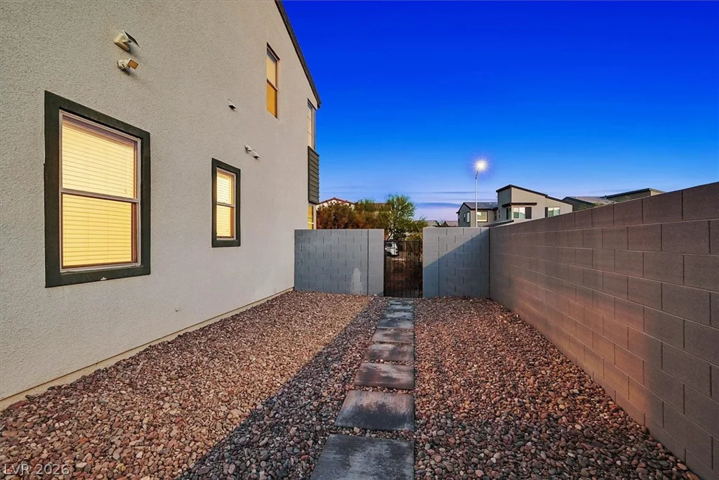 6915 Fordham Creek, North Las Vegas, NV 89084
