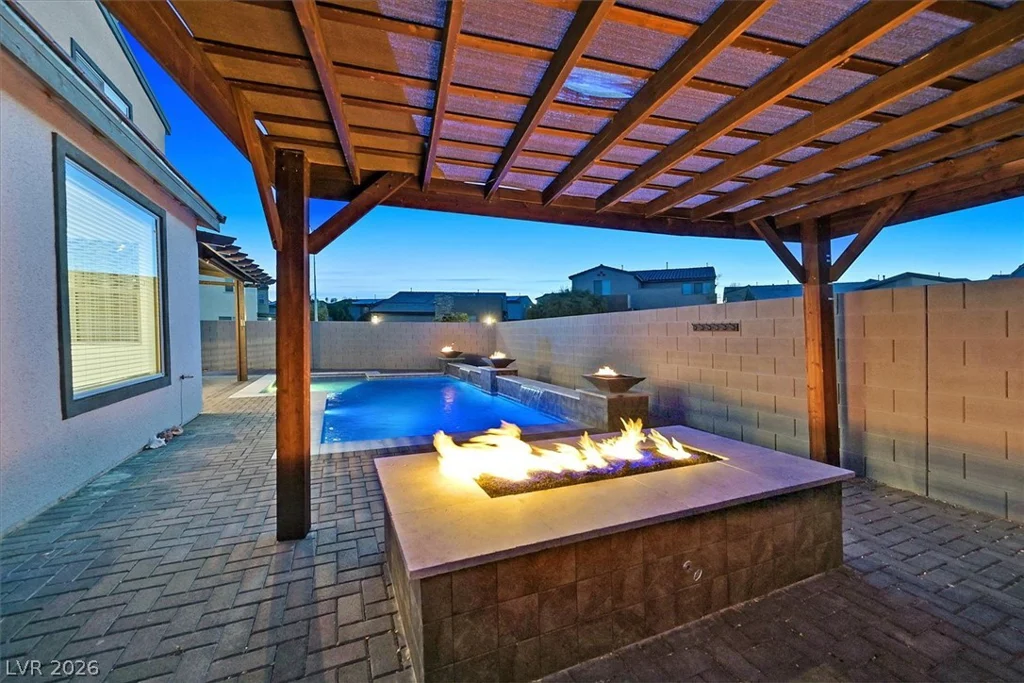 6915 Fordham Creek, North Las Vegas, NV 89084