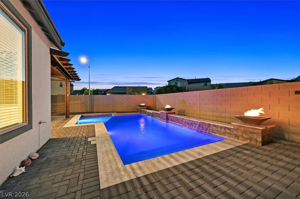 6915 Fordham Creek, North Las Vegas, NV 89084