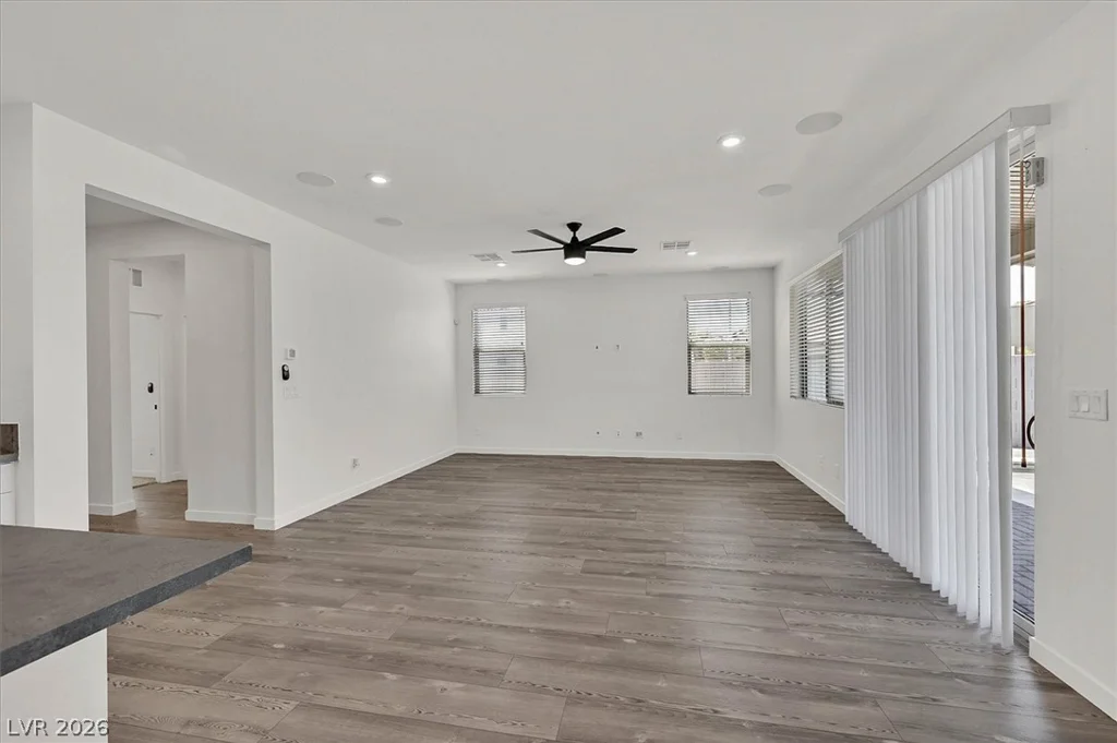 6915 Fordham Creek, North Las Vegas, NV 89084