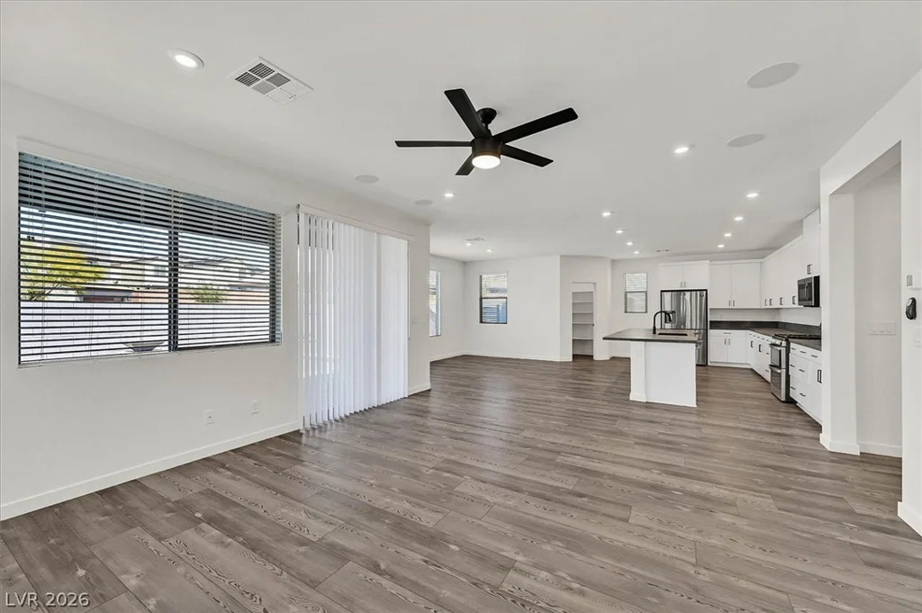 6915 Fordham Creek, North Las Vegas, NV 89084