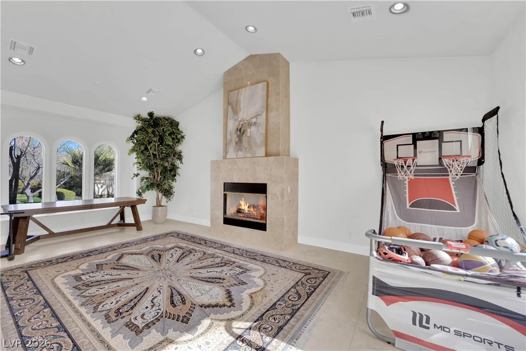 807 Canyon Greens, Las Vegas, NV 89144
