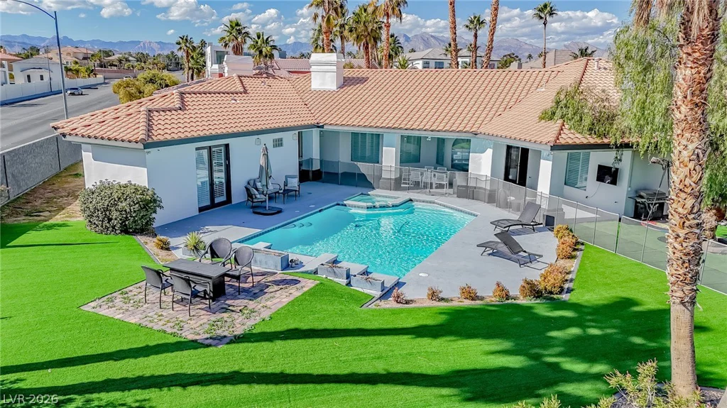 1740 Oval, Las Vegas, NV 89117