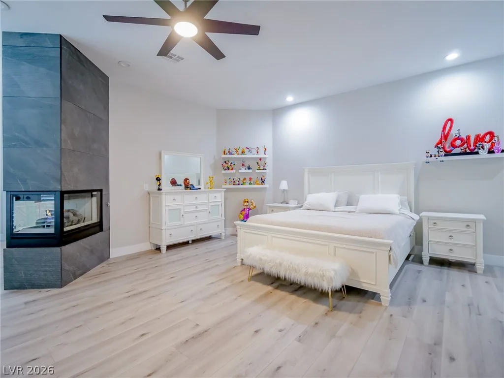 1740 Oval, Las Vegas, NV 89117